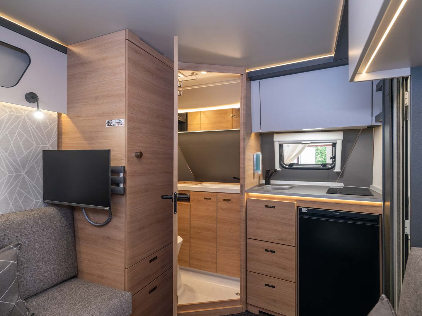 kta-knaus-2023-2024-yaseo-340px-interieur-durchschuss-0163